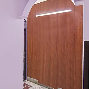 https://oyo-flagship-70265-hotel-decent-stay.top-gurgaonhotels.com